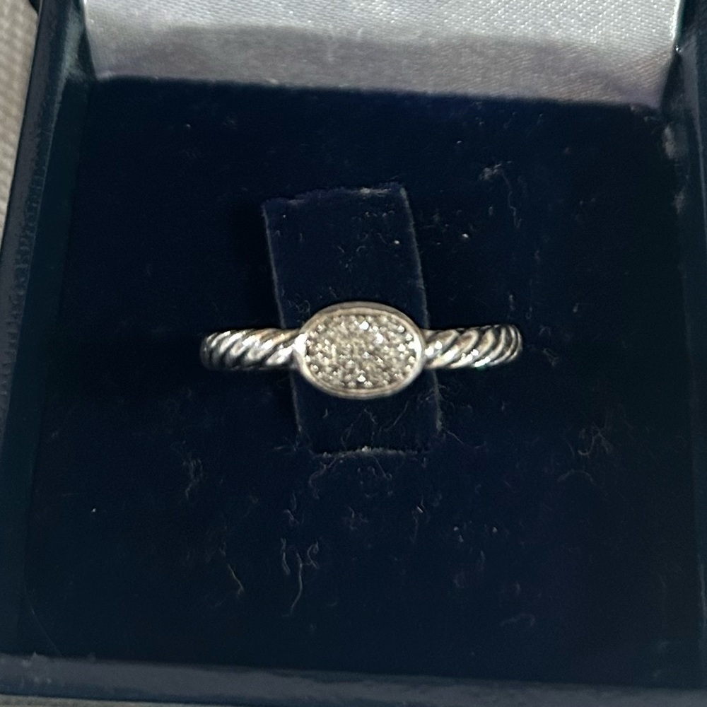 David Yurman Oval Ring with Diamonds